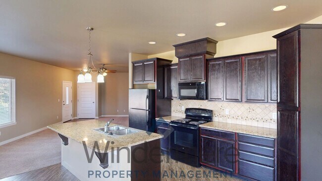 Building Photo - bunk808