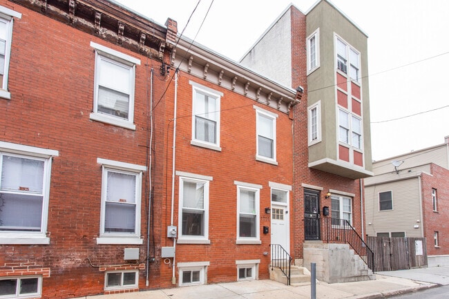 Building Photo - 1711 Latona St