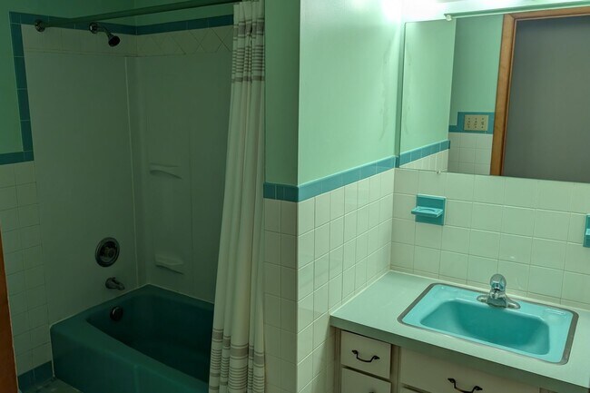 Building Photo - BEL AIR - GREEN VALLEY MANOR