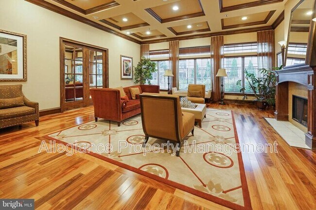 Building Photo - 12929 Centre Park Cir