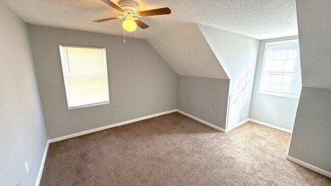 Building Photo - 5144 Country View Ln