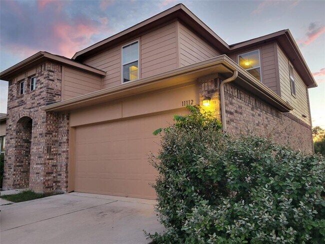Building Photo - 11112 Dawes Pl