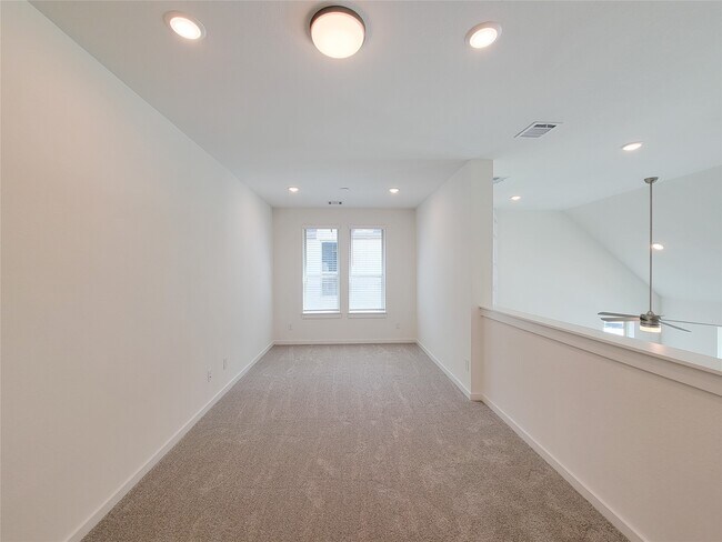 Building Photo - 19730 Riverbed Ln