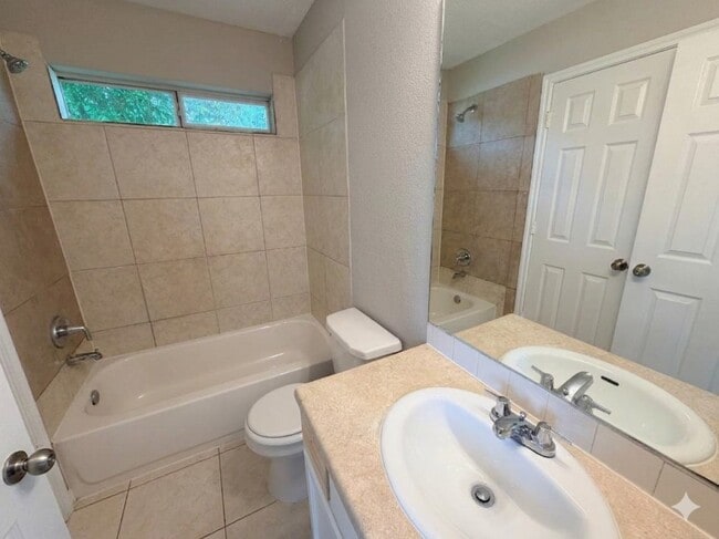Building Photo - 5408 Groveton St