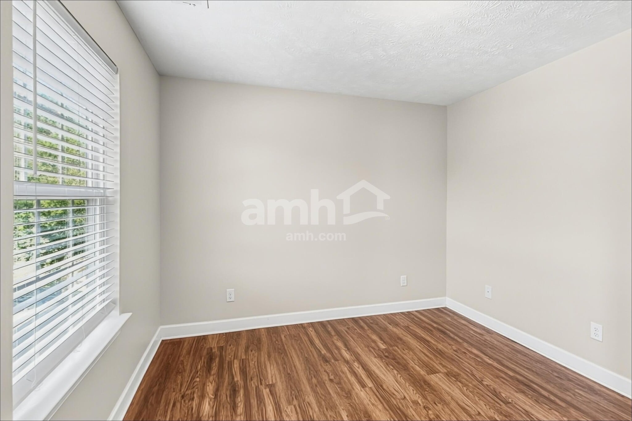 Building Photo - 6947 Calderwood Dr