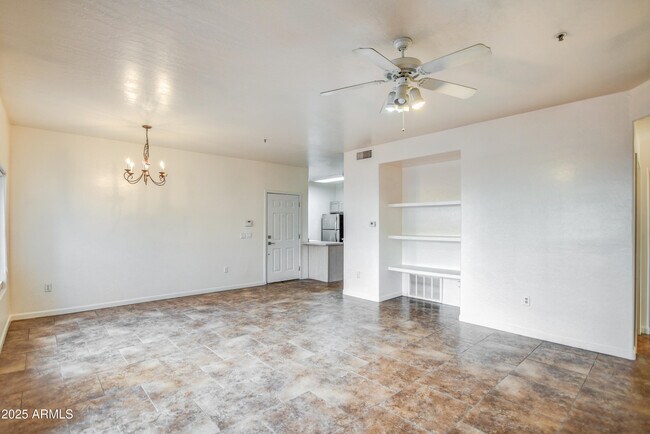 Building Photo - 11260 N 92nd St