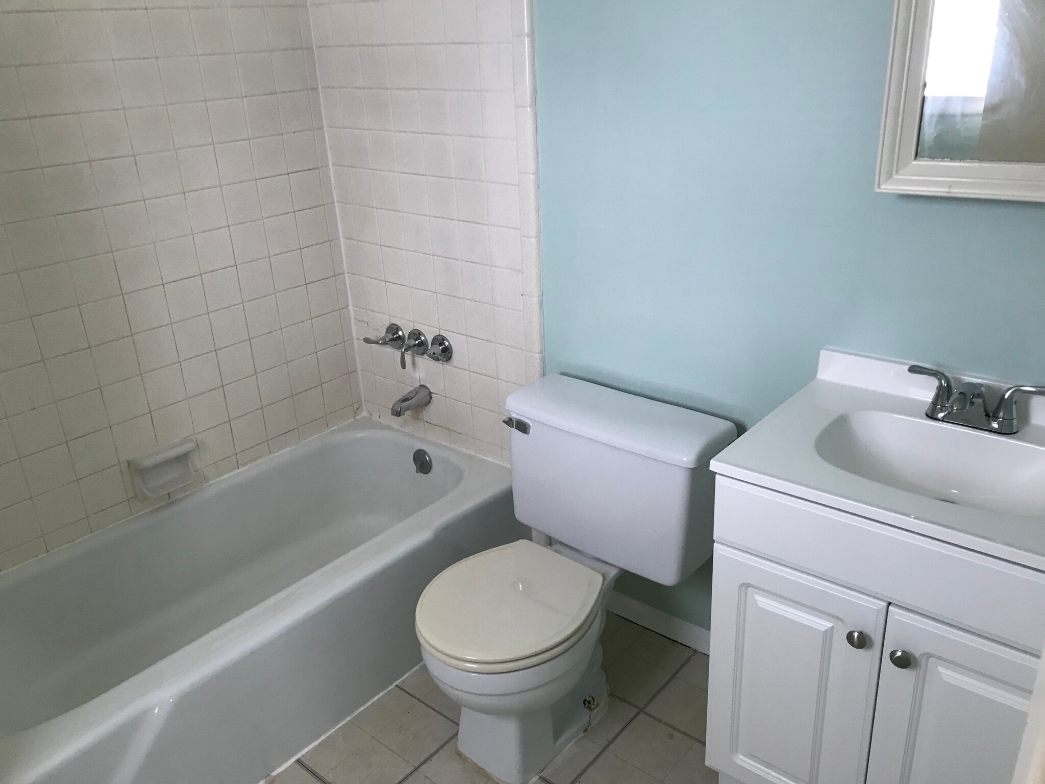 Bathroom - 175 Burgin Ave