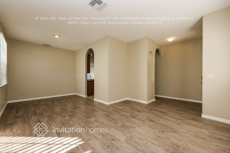 Building Photo - 11504 Village Brook Dr