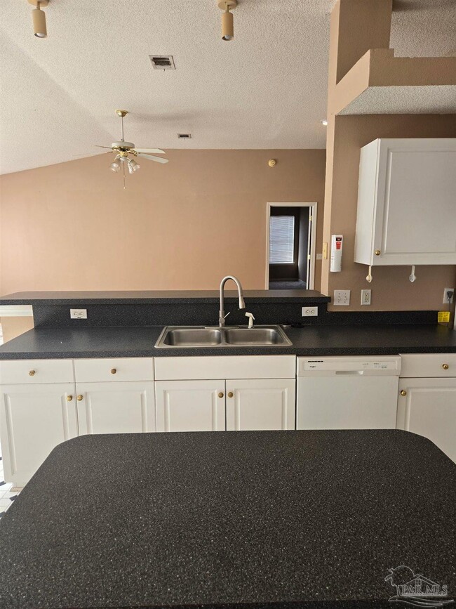 Building Photo - 1135 Halyard Pl