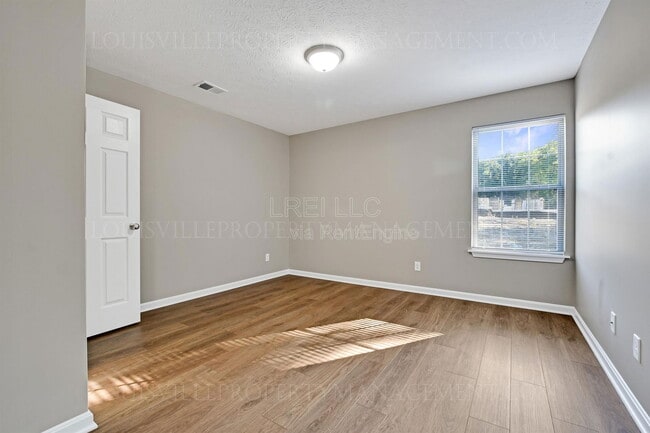 Building Photo - 120 Family