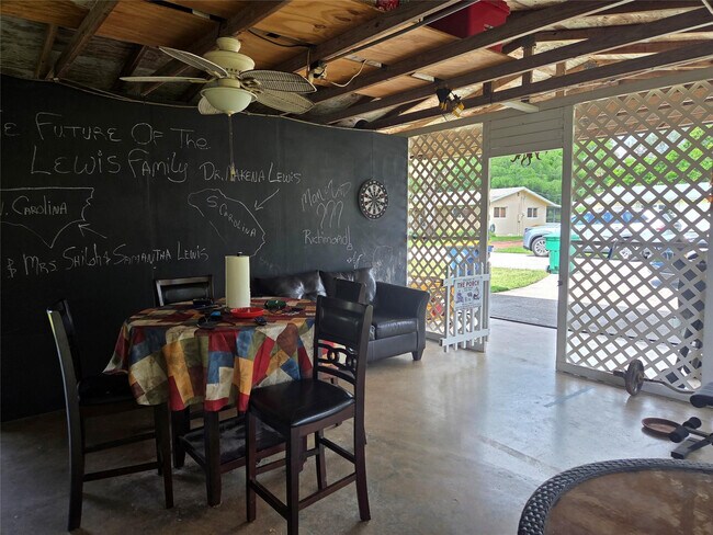 Building Photo - 2630 SW 49th Ct