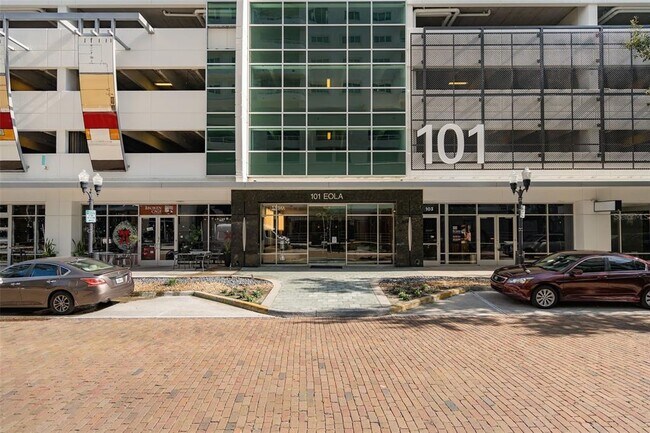 Building Photo - 101 S Eola Dr