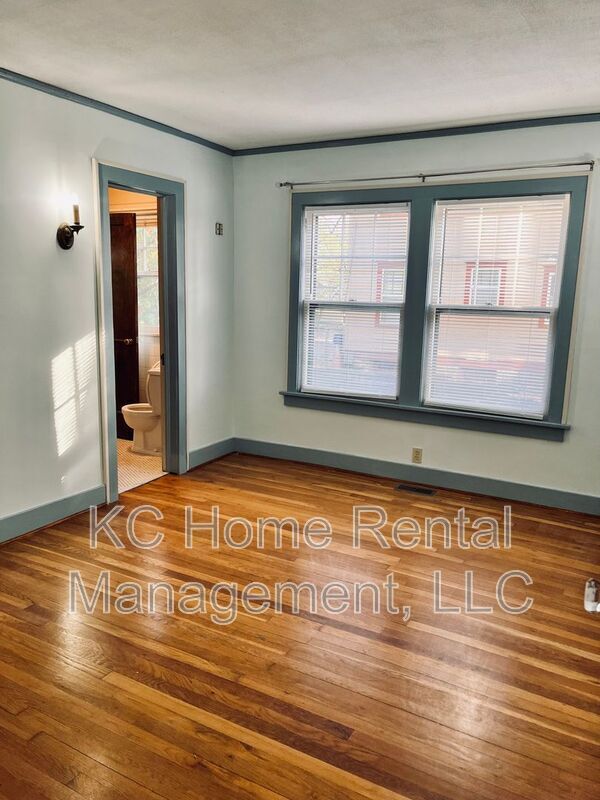 Building Photo - 3725 Locust St