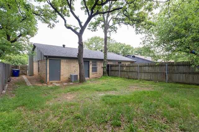 Building Photo - 741 Woodland Ct