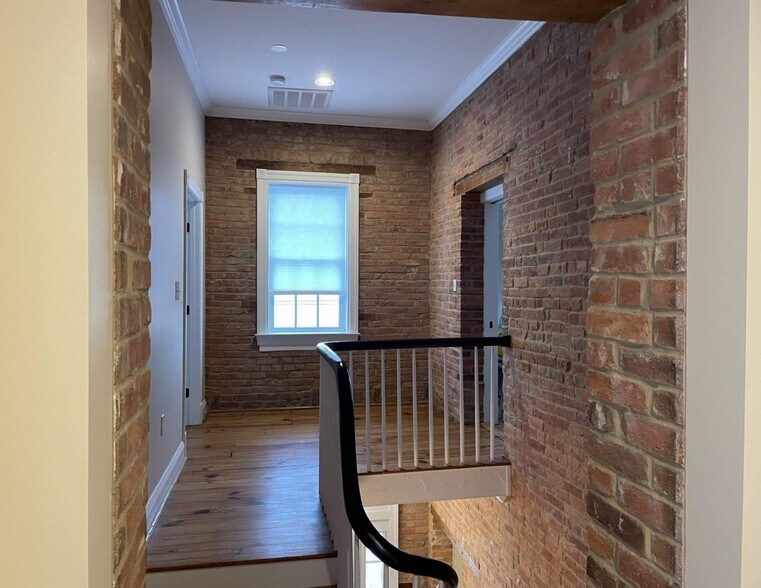 Building Photo - 2553 Buckeystown Pike