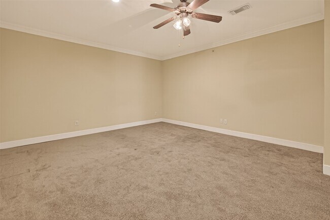 Building Photo - 1342 Rutland St