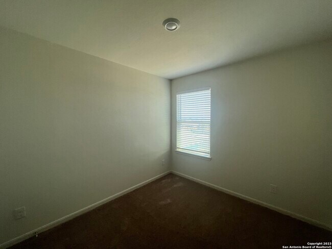 Building Photo - 11026 Chatham Ct