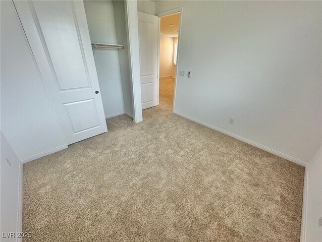 Building Photo - 9897 Angel Valley Dr