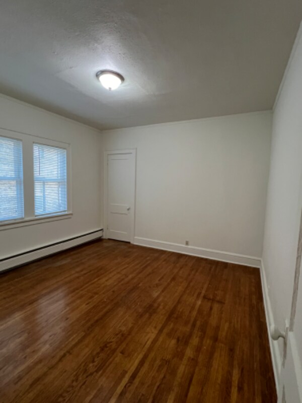 Building Photo - 1805 11th Ave S
