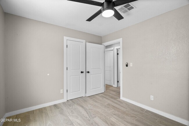 Building Photo - 11721 Valle Del Paseo Dr