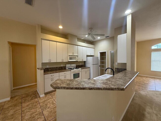 Building Photo - 5111 Ironsides Ct