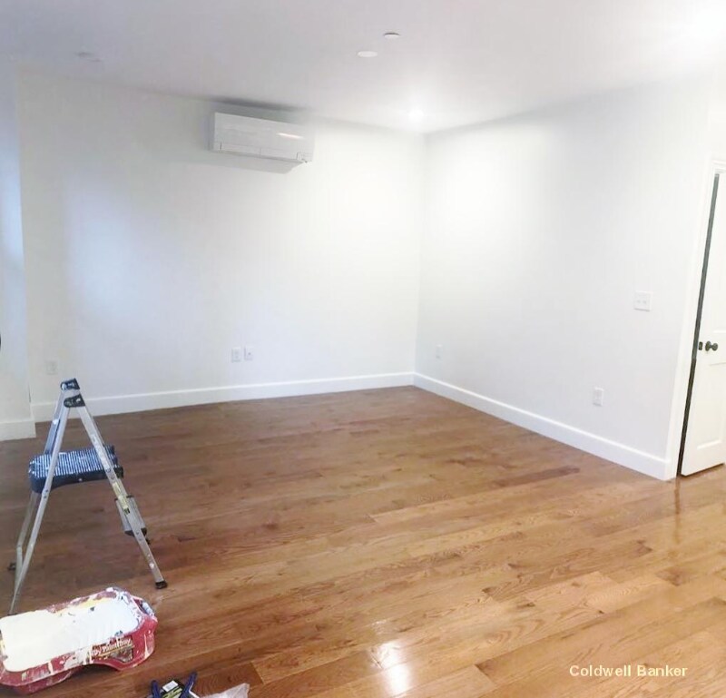 Building Photo - 1776 Beacon St