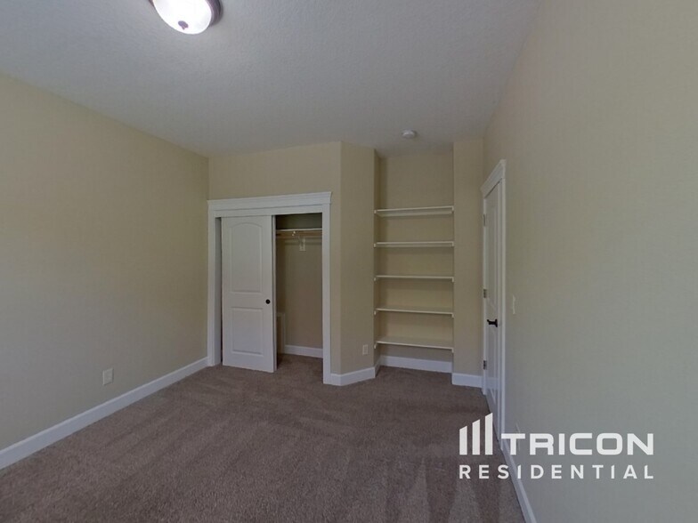Building Photo - 3993 NW Currawong Ct