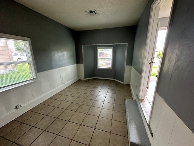 Building Photo - 1528 SE 47th Pl