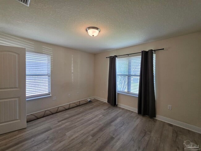 Building Photo - 4411 Fiske St