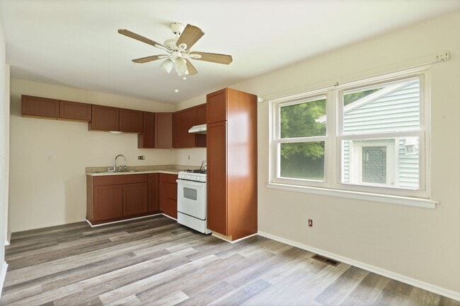 Building Photo - You won't want to miss this home