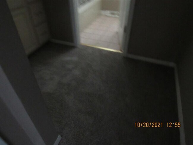 Building Photo - 10 Tanbark Dr