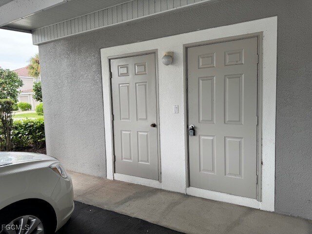 Building Photo - 10111 Colonial Country Club Blvd