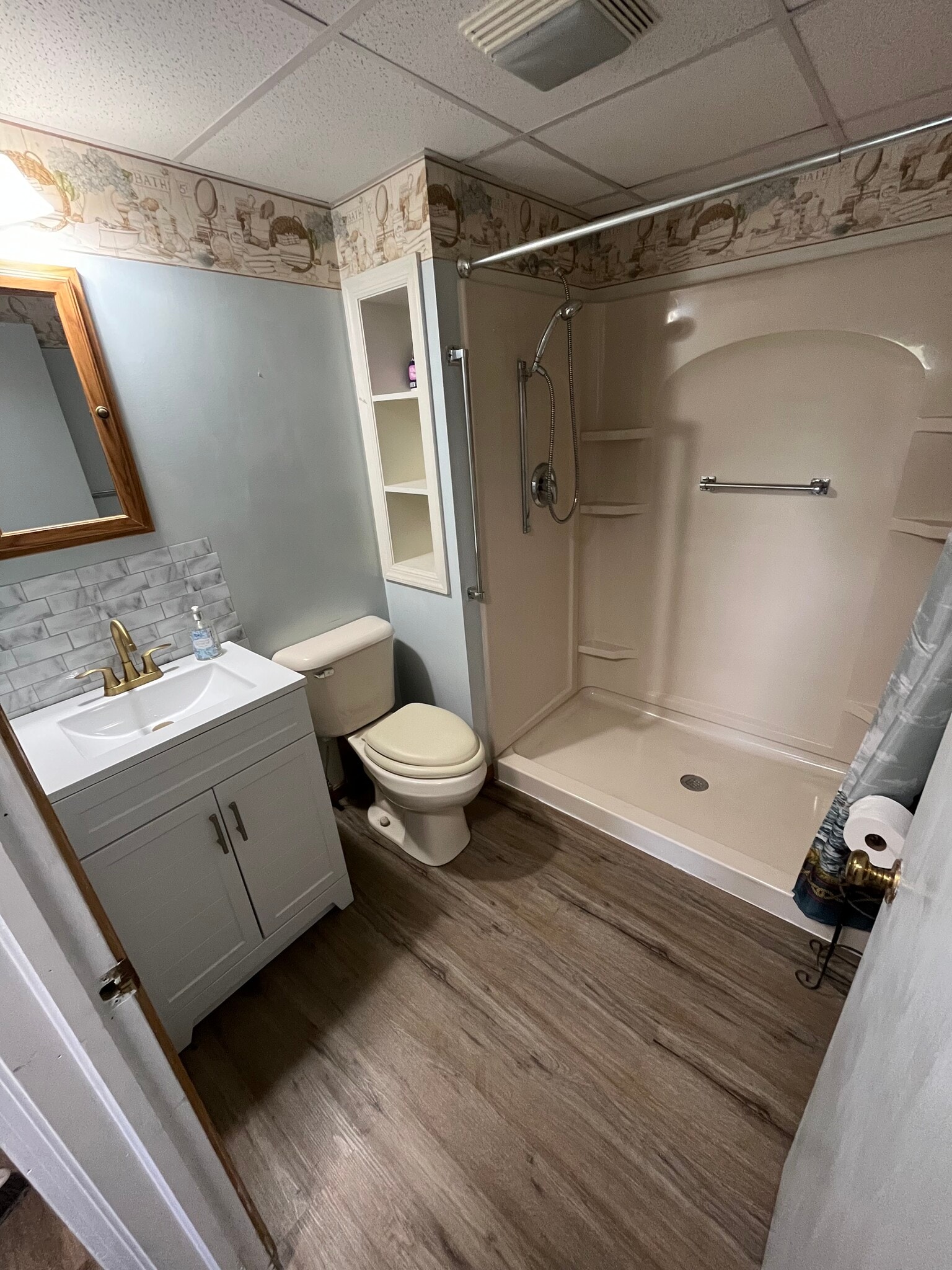 Downstairs Bathroom - 244 Natale Dr