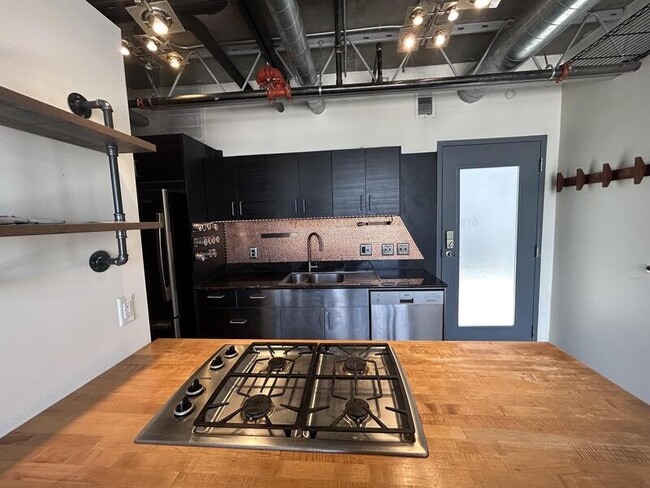 Building Photo - 360 W 300 S