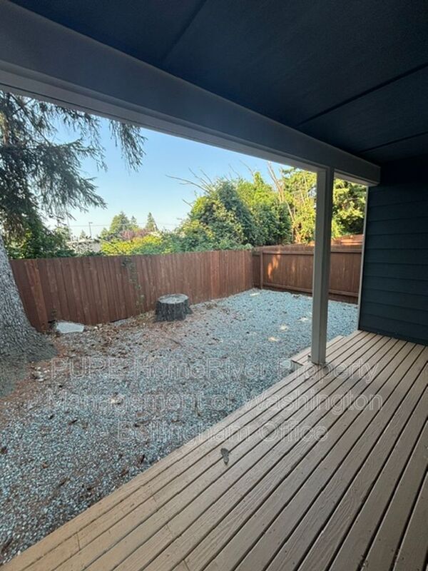 Building Photo - 422 Oak Hill Ln
