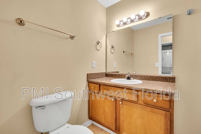 Building Photo - 1721 Parakeet Way