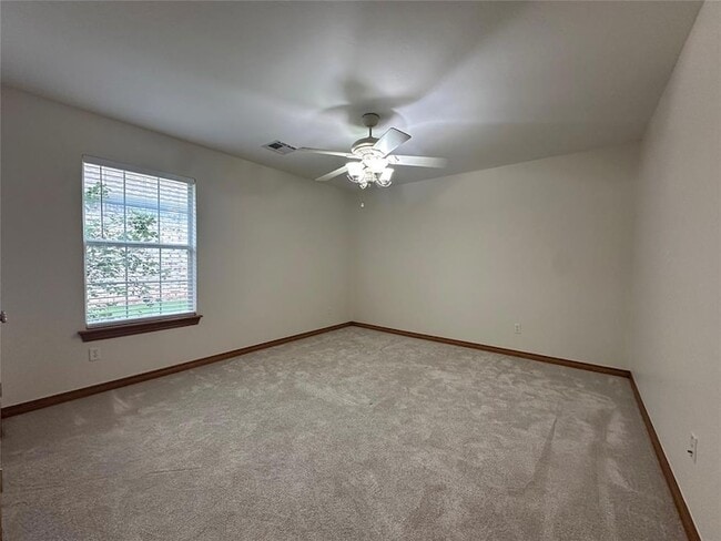 Building Photo - 15713 Traditions Blvd