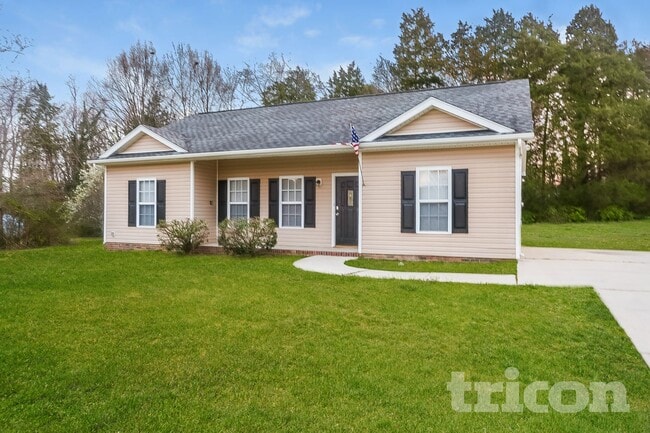 Building Photo - 2897 Shady Ln Ave