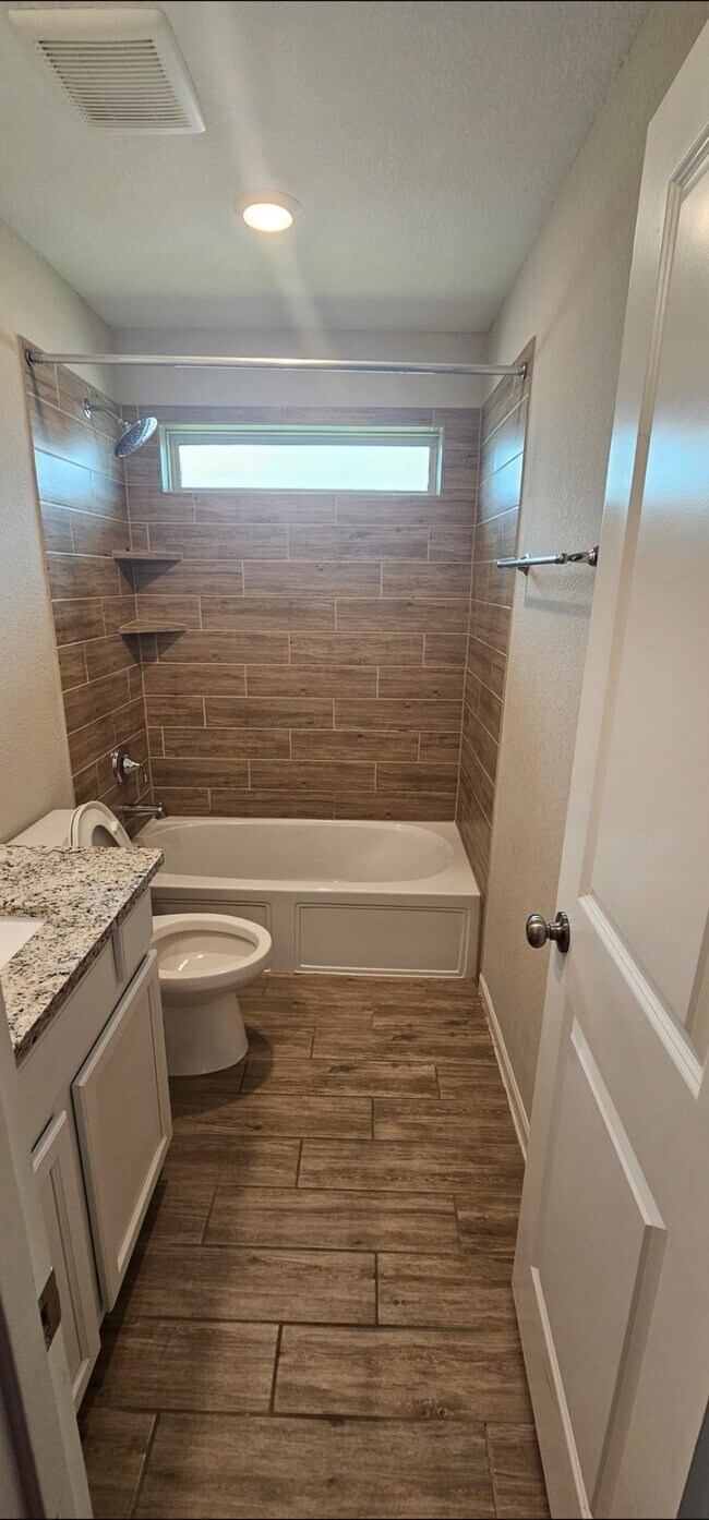 Building Photo - 2907 Velda May Dr