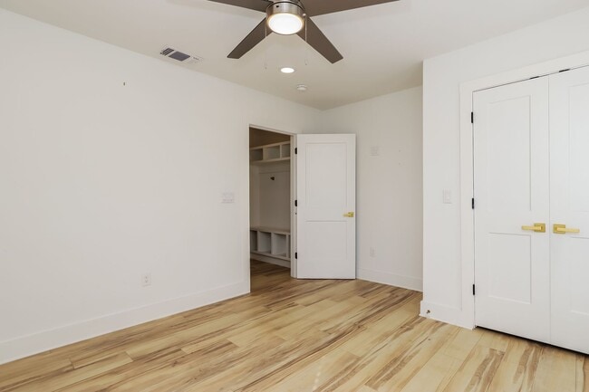 Building Photo - 120 E Magnolia Ave