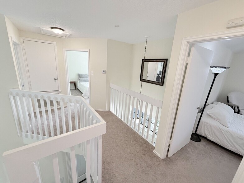Building Photo - 14206 Rosseau St