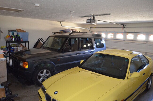 Building Photo - 801 Altamonte Dr