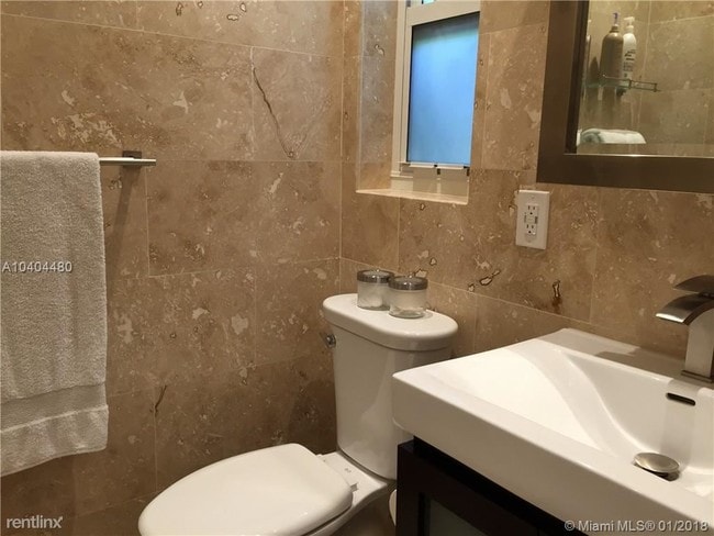 Building Photo - 435 Aledo Ave