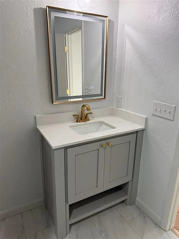 Building Photo - 1123 W Brooks St