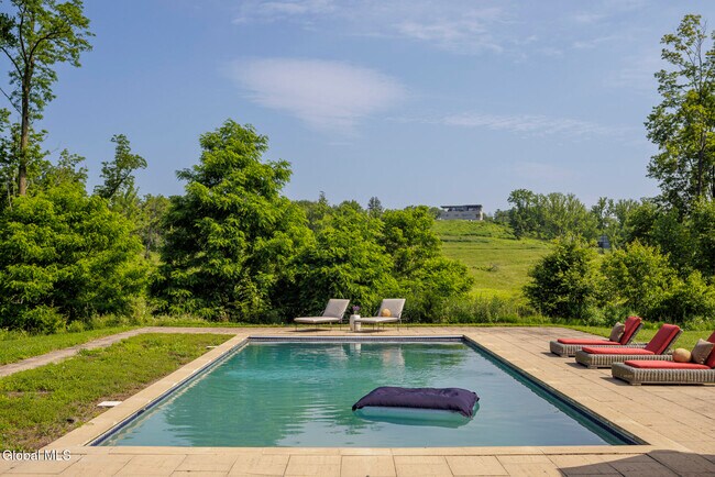 Building Photo - 243 Morton Rd