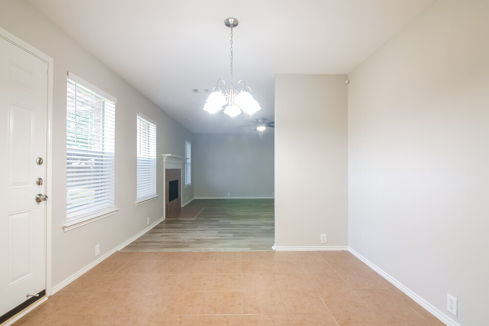 Building Photo - 1006 Zachary Dr