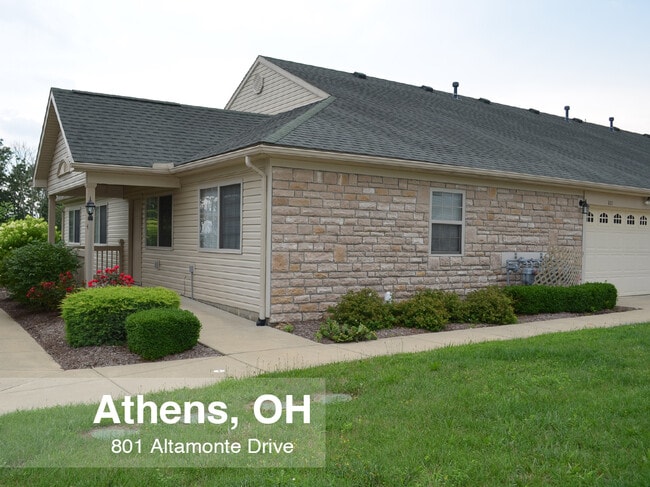 Building Photo - 801 Altamonte Dr