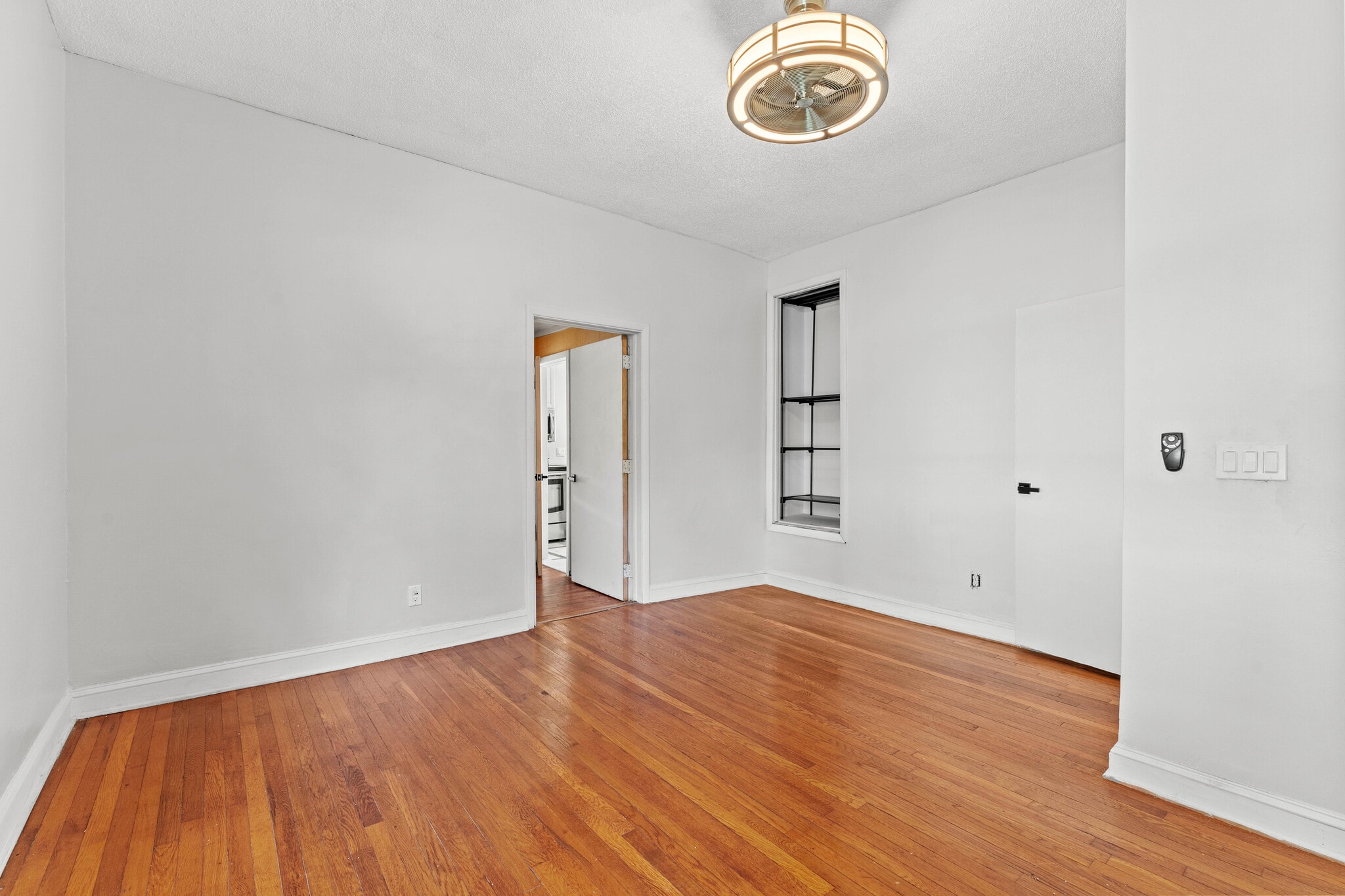 Building Photo - 210 Raymond Rd