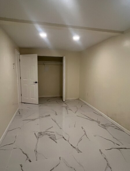 Building Photo - 222 Snowy Oak Rd