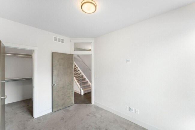 Building Photo - Modern 2BD, 2BA LoHi Townhome with Rooftop...